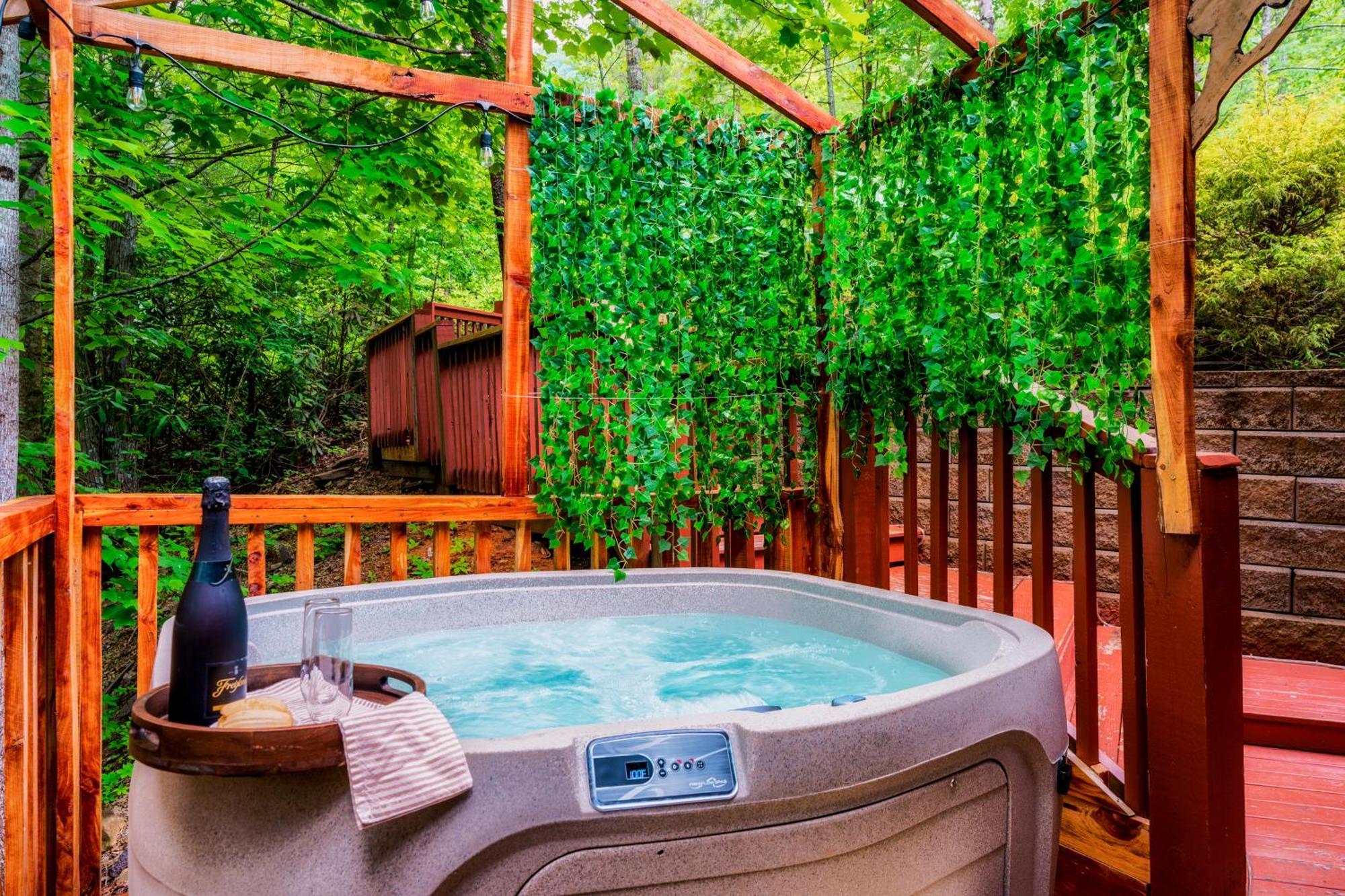 Cabin In A Gated Resort With Seasonal Resort Pool พิเจนฟอร์จ ภายนอก รูปภาพ