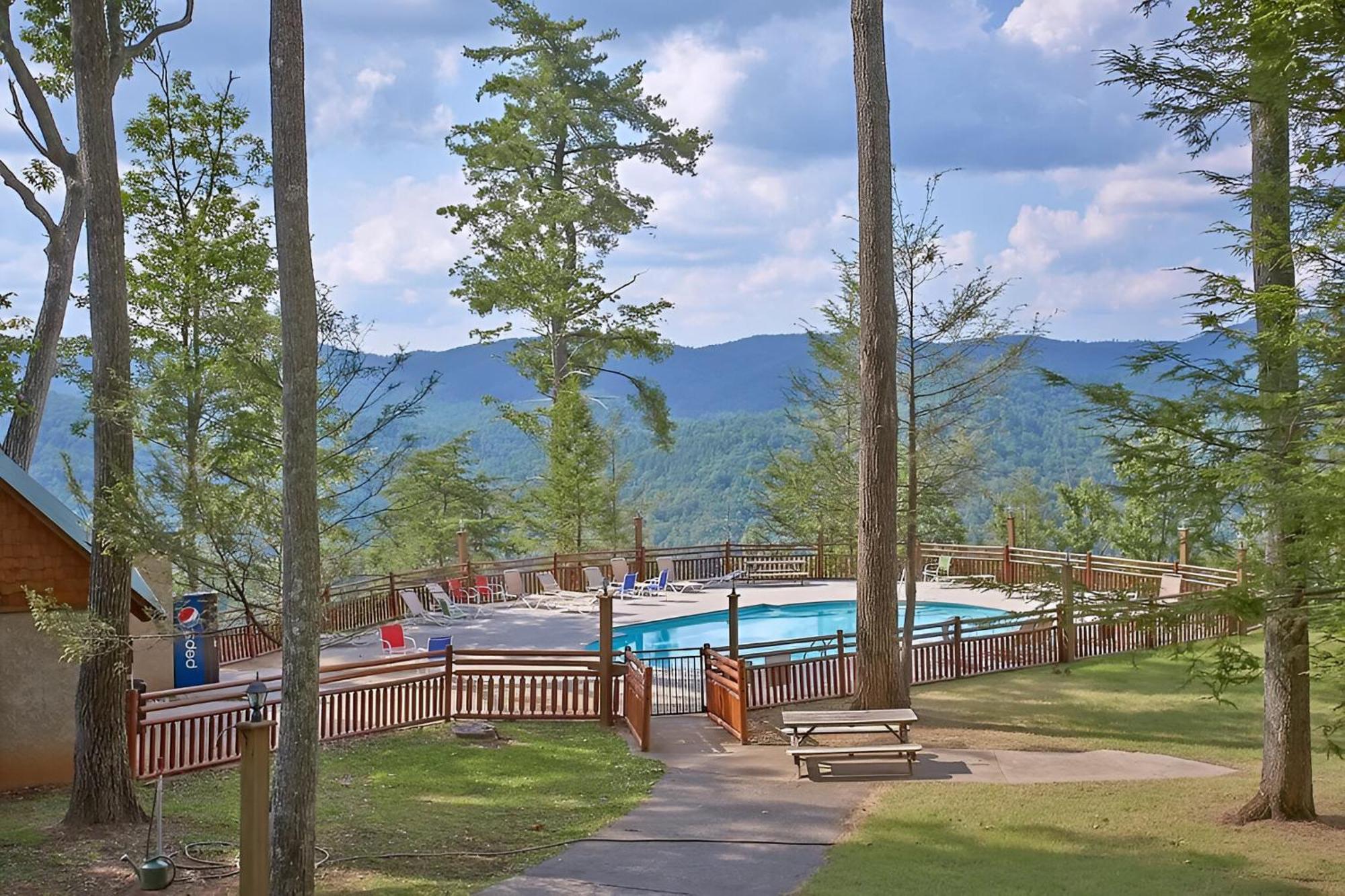Cabin In A Gated Resort With Seasonal Resort Pool พิเจนฟอร์จ ภายนอก รูปภาพ